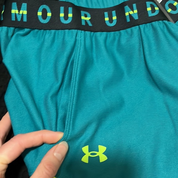 Under Armour loose running shorts - Picture 9 of 9